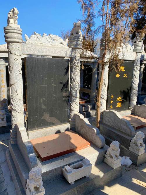陵园,属墓地的一种安葬形式类型,随着时代的发展,现代的陵园建设要求
